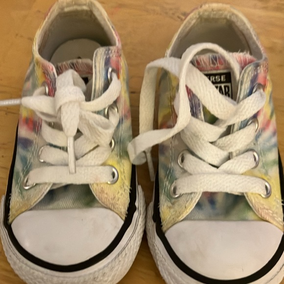 Converse sneakers size 5 - Picture 2 of 5